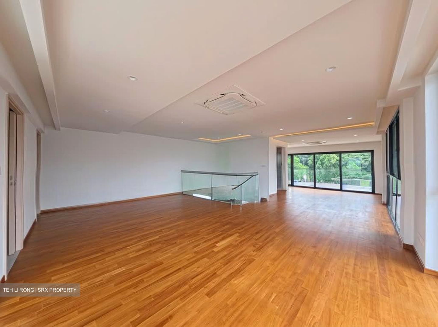 Lucky Hills (D16), Terrace #604570511